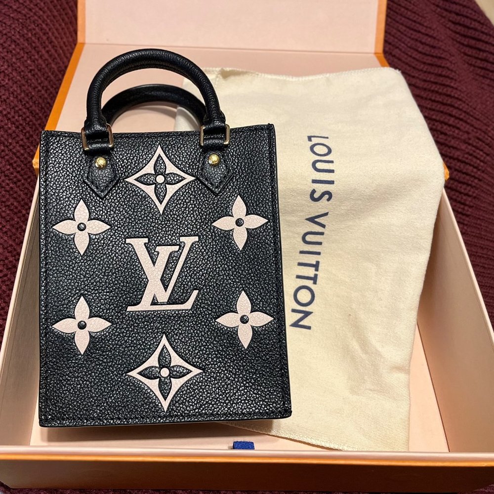 Louis Vuitton Petit Sac Plat